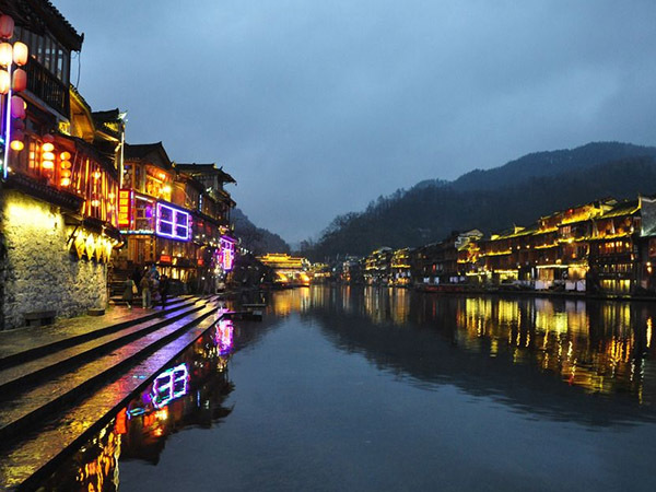 凤凰古城